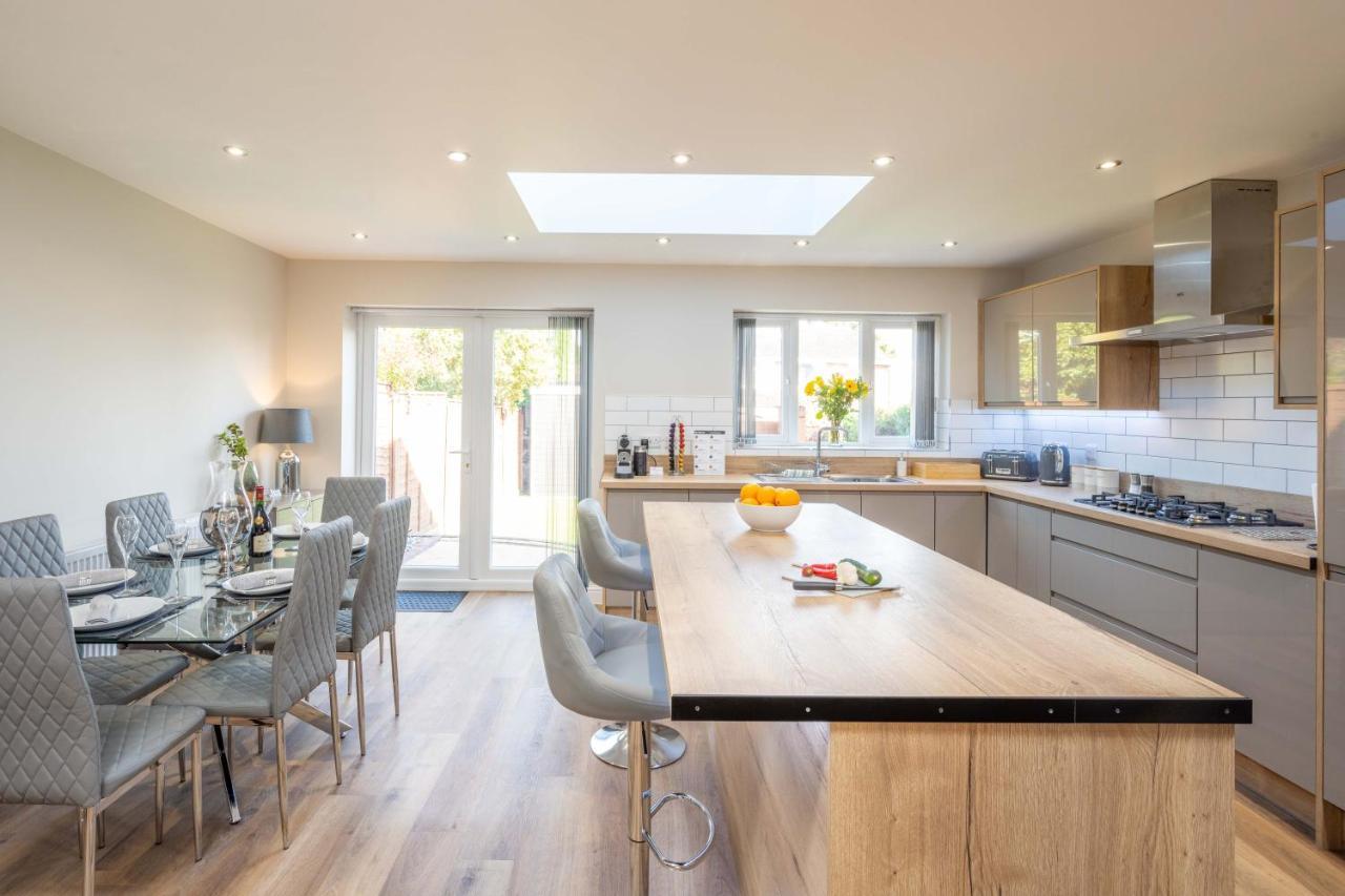 The Oaklands - Luxury Spacious 6-Bed, Near Solihull, Birmingham City, Jlr, Nec, Airport, Resorts World, Hs2 Εξωτερικό φωτογραφία