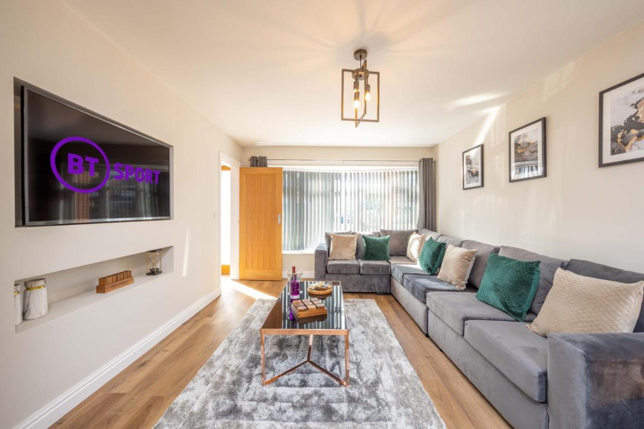 The Oaklands - Luxury Spacious 6-Bed, Near Solihull, Birmingham City, Jlr, Nec, Airport, Resorts World, Hs2 Εξωτερικό φωτογραφία