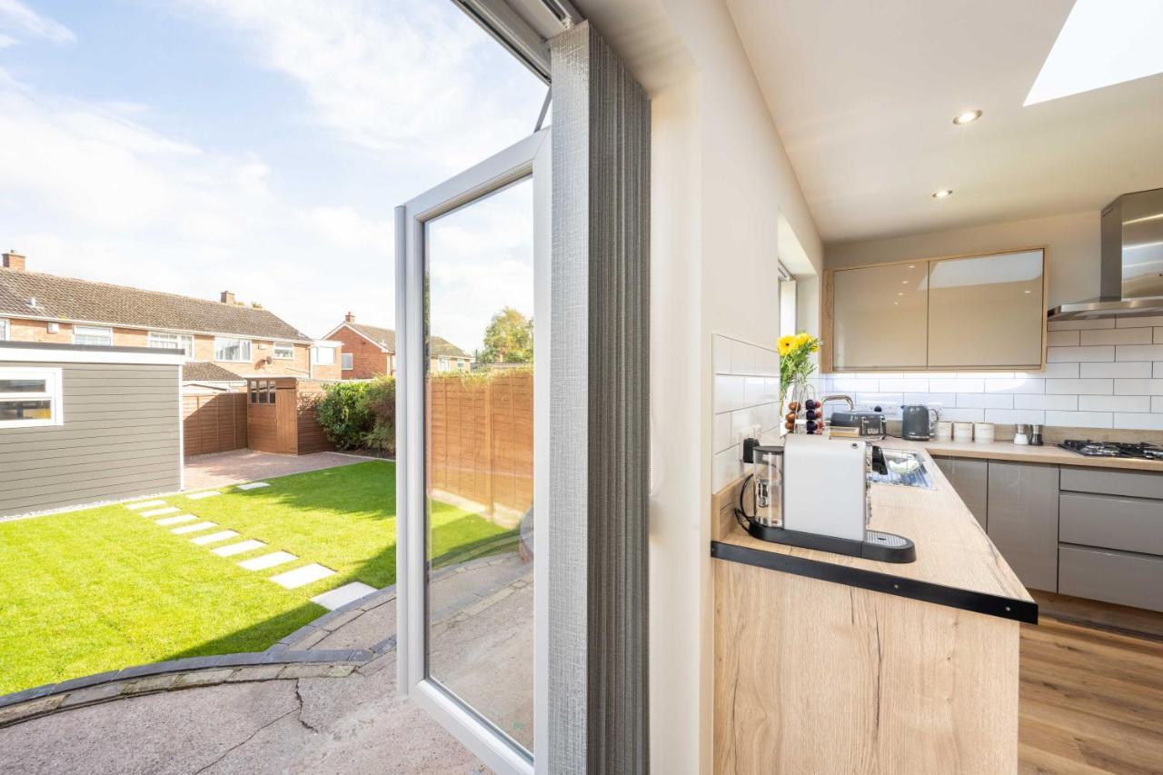 The Oaklands - Luxury Spacious 6-Bed, Near Solihull, Birmingham City, Jlr, Nec, Airport, Resorts World, Hs2 Εξωτερικό φωτογραφία