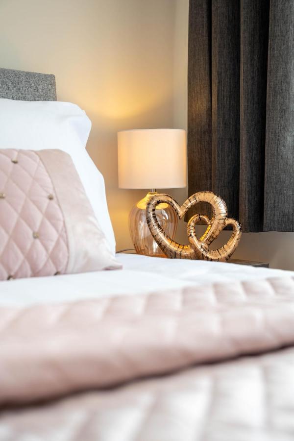The Oaklands - Luxury Spacious 6-Bed, Near Solihull, Birmingham City, Jlr, Nec, Airport, Resorts World, Hs2 Εξωτερικό φωτογραφία