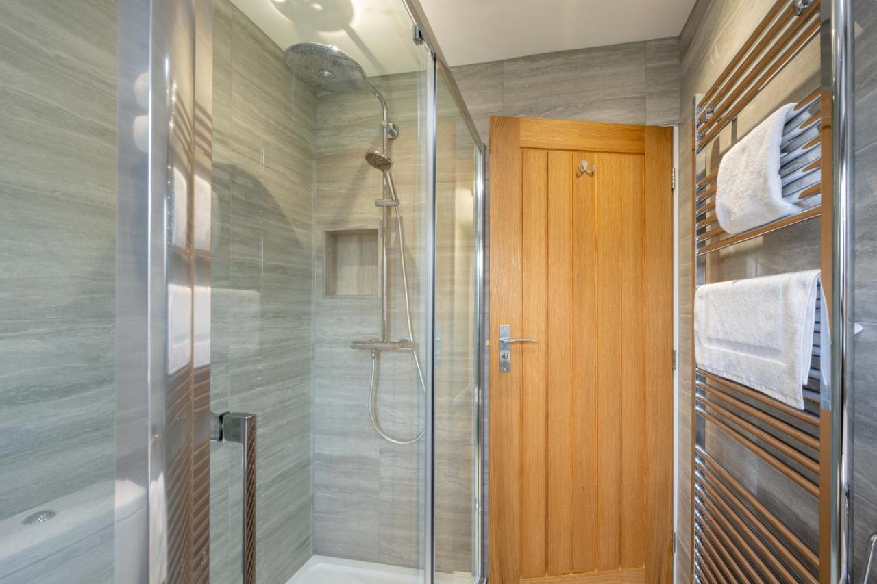 The Oaklands - Luxury Spacious 6-Bed, Near Solihull, Birmingham City, Jlr, Nec, Airport, Resorts World, Hs2 Εξωτερικό φωτογραφία