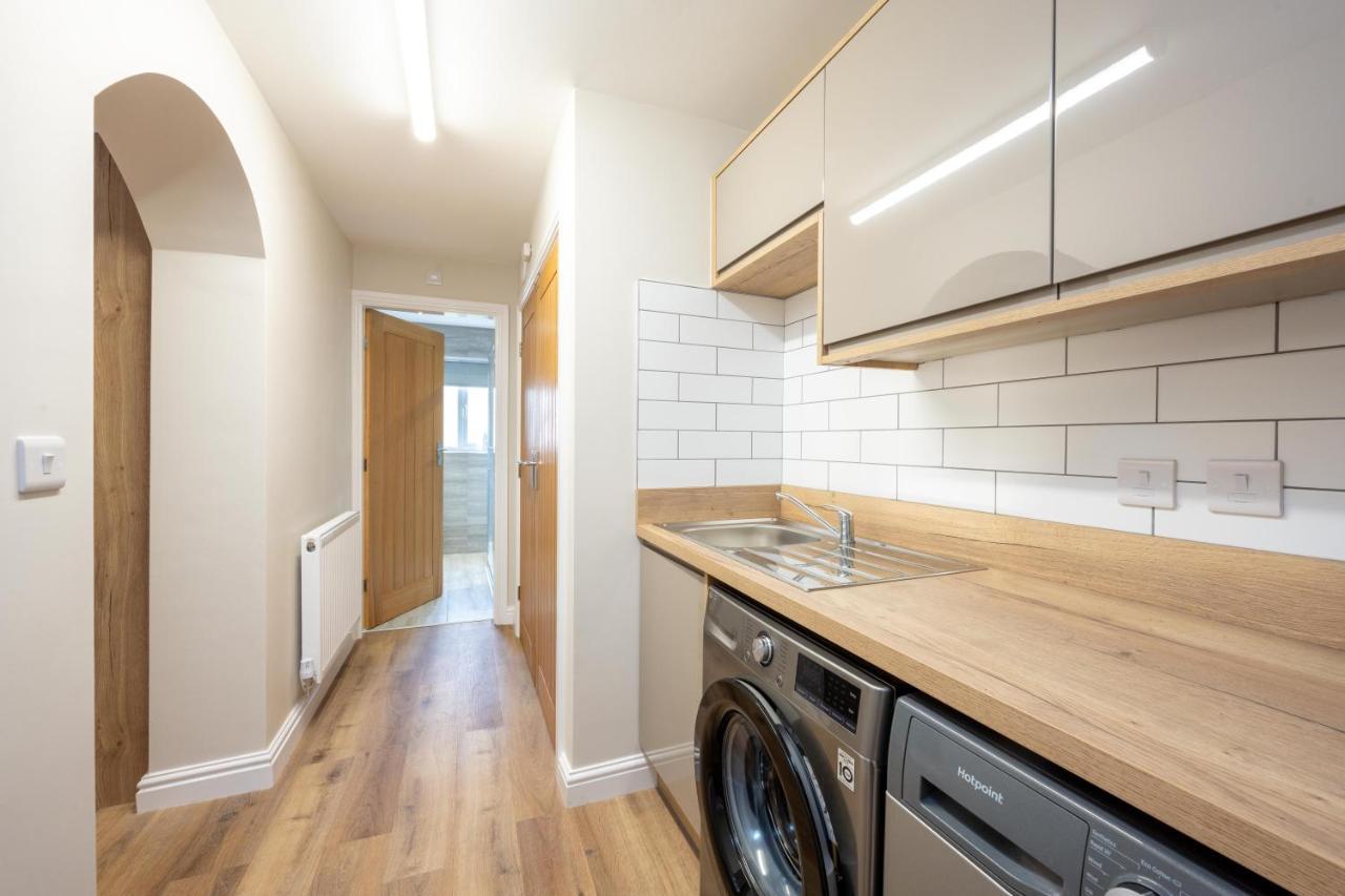 The Oaklands - Luxury Spacious 6-Bed, Near Solihull, Birmingham City, Jlr, Nec, Airport, Resorts World, Hs2 Εξωτερικό φωτογραφία