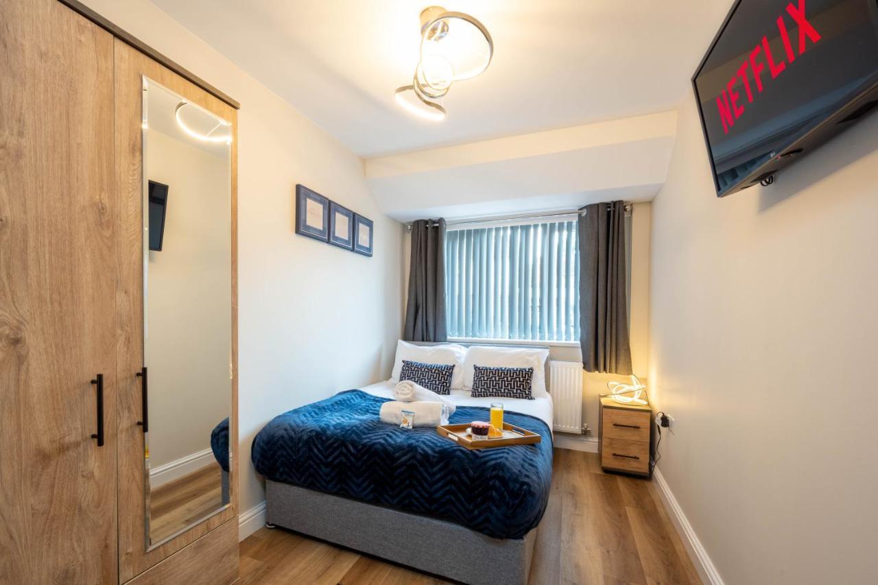The Oaklands - Luxury Spacious 6-Bed, Near Solihull, Birmingham City, Jlr, Nec, Airport, Resorts World, Hs2 Εξωτερικό φωτογραφία