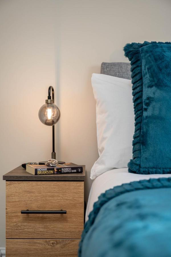 The Oaklands - Luxury Spacious 6-Bed, Near Solihull, Birmingham City, Jlr, Nec, Airport, Resorts World, Hs2 Εξωτερικό φωτογραφία